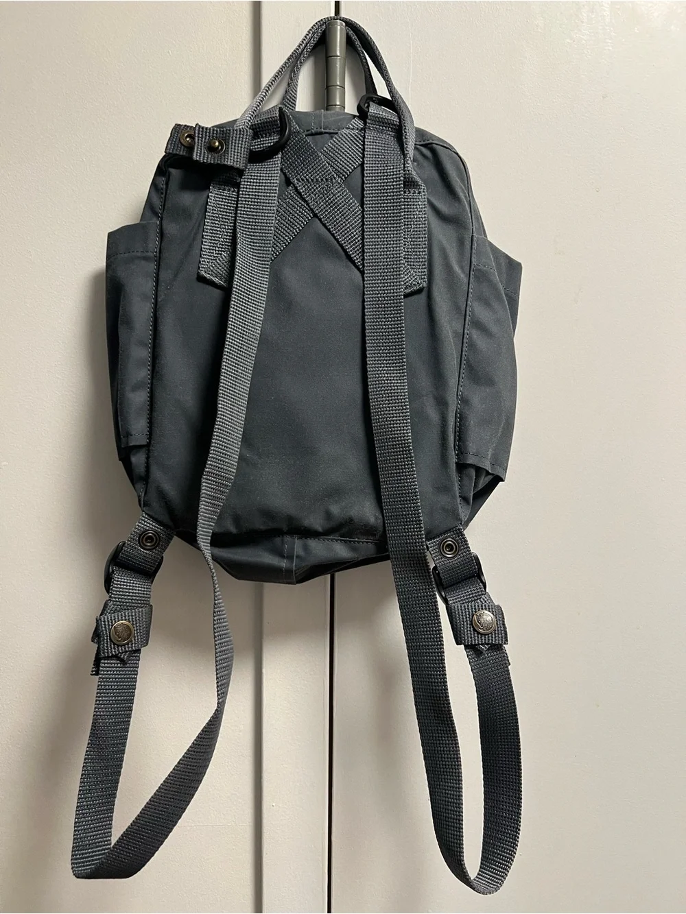 Fjallraven Kånken Mini Backpack in Dark Gray with Red Logo